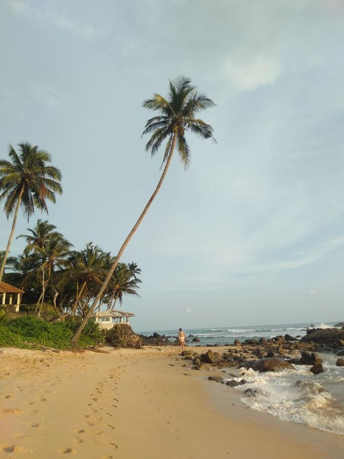 Near Beach Rest Unawatuna Bagian luar foto